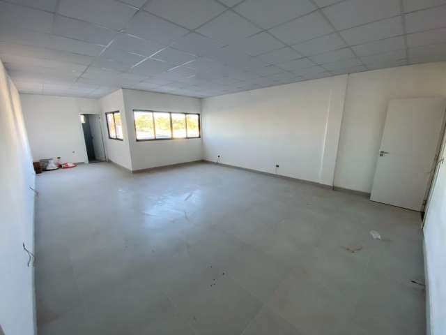 Sala comercial 56m² no 4⁰ andar - Ao lado da academia P1