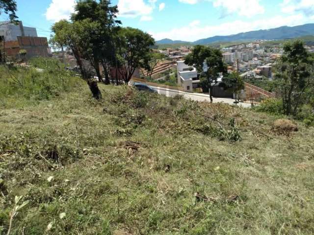 Terreno à venda na Rua Oito, Jardim Bandeirantes, Poços de Caldas por R$ 140.000