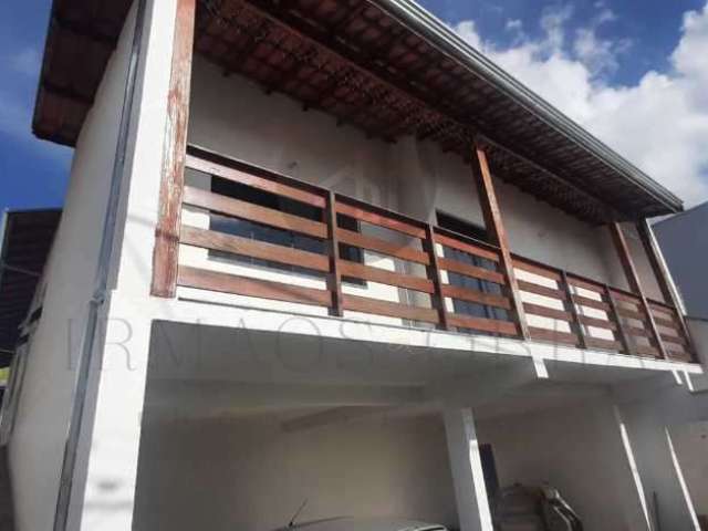 Casa com 3 quartos à venda na Rua Belo Horizonte, 89, Monte Verde II, Poços de Caldas, 220 m2 por R$ 690.000