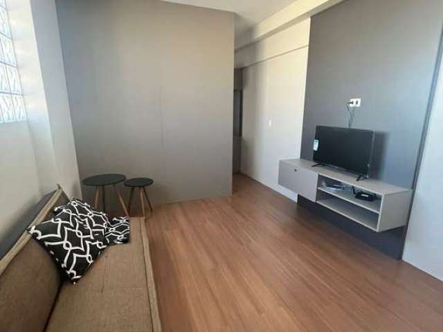 Loft com 1 quarto  para alugar, 38.00 m2 por R$2300.00  - Centro - Curitiba/PR