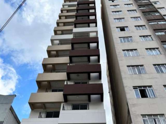 Apartamento com 1 quarto  para alugar, 38.00 m2 por R$2300.00  - Centro - Curitiba/PR