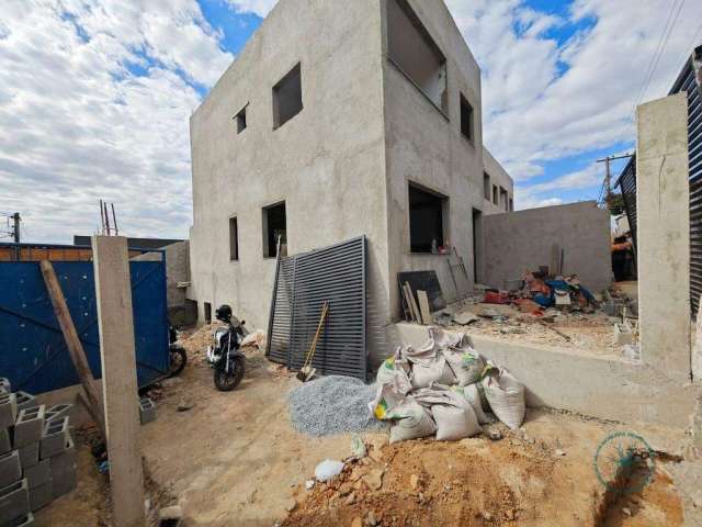 Casa Geminada Independente, 3 quartos, 2 vagas a à venda por 650.000,00, Copacabana, Belo Horizonte