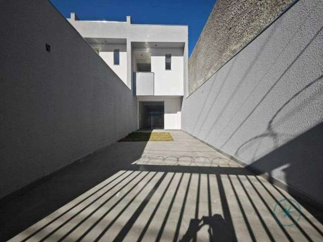 Casa Geminada à Venda em Planalto, Belo Horizonte - MG