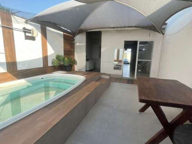 Vendo casa no Rio Cachoeirinha 2 quartos, 70 m², com piscina!