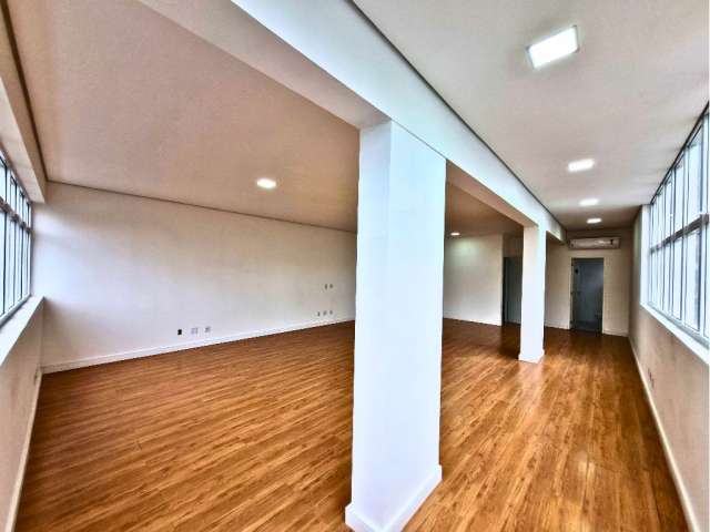 Sala Comercial Corporativa de 82 m² na Vila Adyana - São José dos Campos