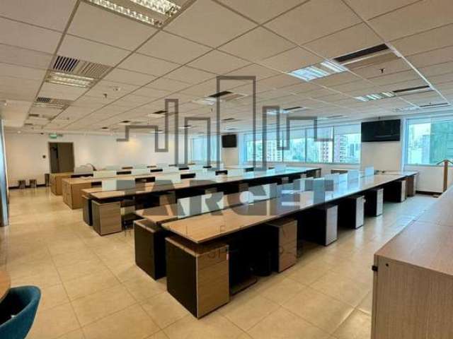 Sala Comercial Mobiliada em Pinheiros com 532m² para Locação