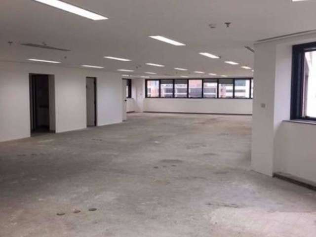 Espaço comercial de alto padrão na Vila Olímpia para venda ou locação. Localização privilegiada. Agende sua visita agora!