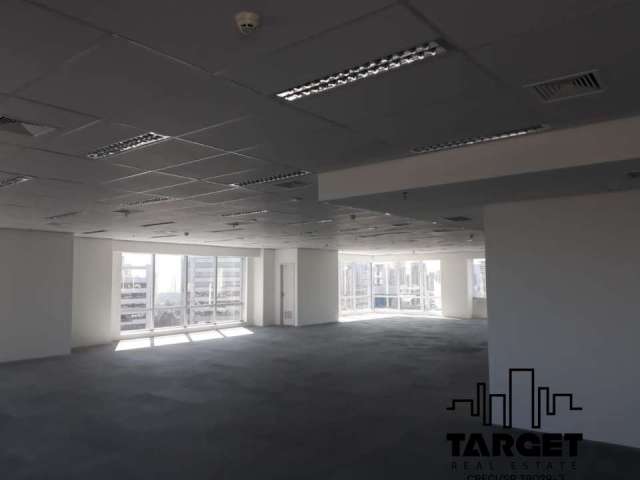 Conjunto Comercial/Sala para alugar, 960m² - Alphaville, Barueri