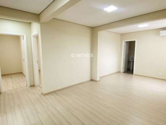 Sala comercial com 3 salas para alugar na Rua Coronel Benedito Pires, 01, Centro, Sorocaba, 100 m2 por R$ 3.000