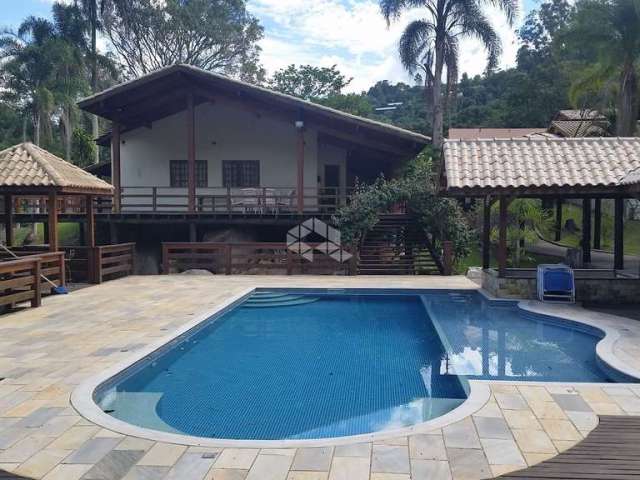 Linda Chácara 'Pé na Água', 3 dormitórios à venda, 13845 m² por R$ 2.500.000 - Caceia - Mairiporã/SP