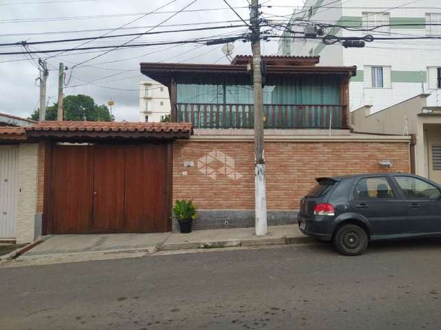 Casa com 4 dormitórios à venda, 291 m² por R$ 990.000 - Alvinópolis - Atibaia/SP