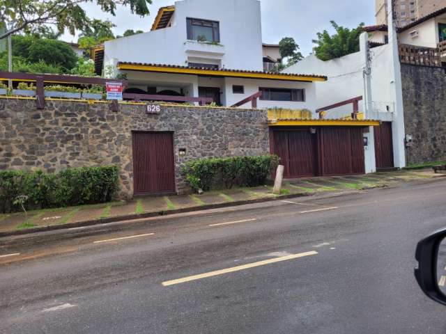 Vendo Excelente Casa 'Caminho das Árvores' com, 4 Quartos e 1 Suíte em Salvador-Ba