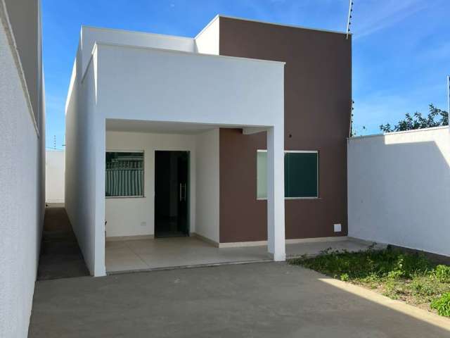 Vendo excelente casa de 3/4 sendo uma suíte no sim