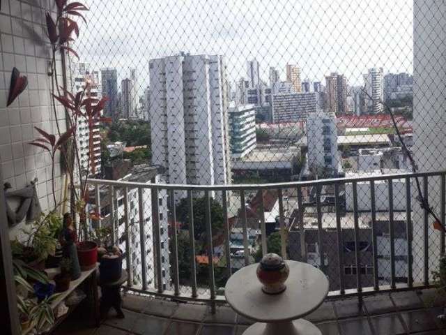 Apartamento andar alto de 3 quartos, nas Graças.