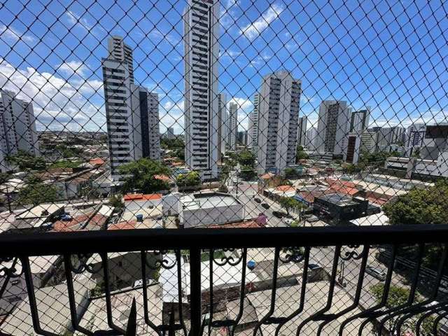 Apartamento com 4 suítes, no melhor trecho de Casa Forte.