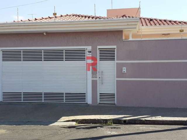 Casa 3 dormitórios para Venda em São Carlos, Jardim Ipanema, 3 dormitórios, 1 suíte, 3 banheiros, 2 vagas