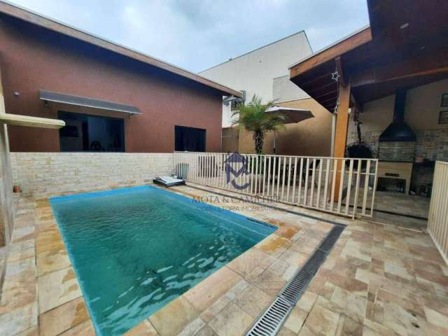 Casa com 3 dormitórios à venda por R$ 600.000 - Vila Marly - Taubaté/SP