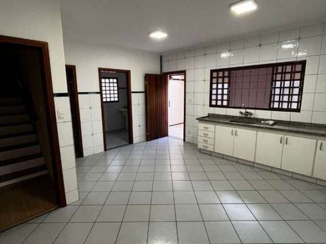 Casa à Venda em Vila São Geraldo, Taubaté - SP