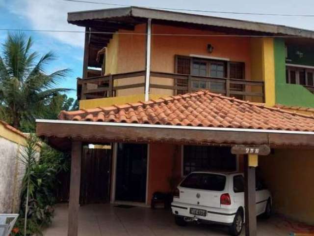 Casa com 3 dormitórios à venda, 230 m² por R$ 850.000 - Areão - Taubaté/SP