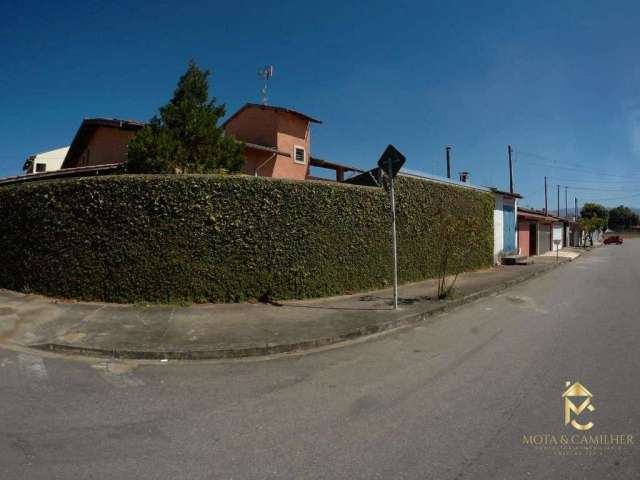 Casa à Venda em Jardim Garcez, Taubaté - SP