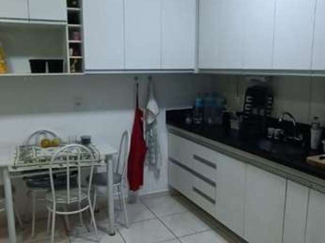 Casa com 4 dormitórios à venda por R$ 630.000 - Parque Paduan - Taubaté/SP