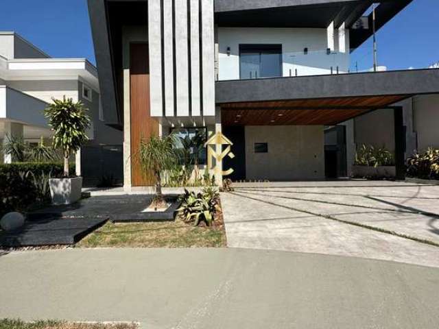 Casa com piscina à venda em condomínio de alto padrão em Taubaté.