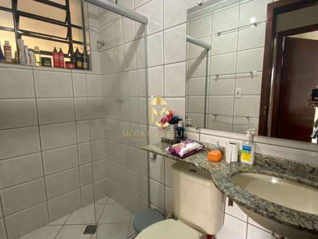 Vendo Apartamento Terreno com corredor.