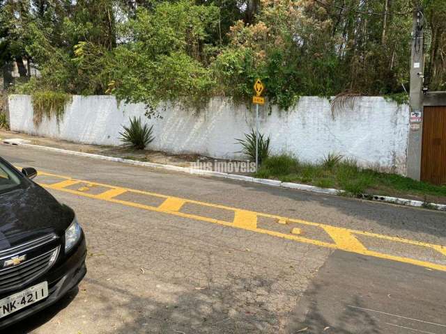 Excelente terreno em rua residencial - próximo palácio do morumbi