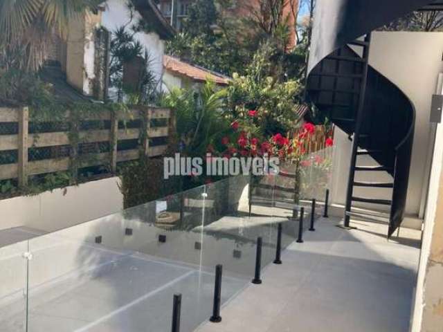 Casa em Condominio  reformada 3 Suites 4 Vagas  no Morumbi