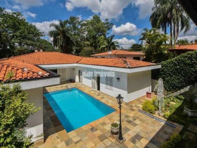 Casa com 4 Quartos e 8 banheiros à Venda, 635 m²