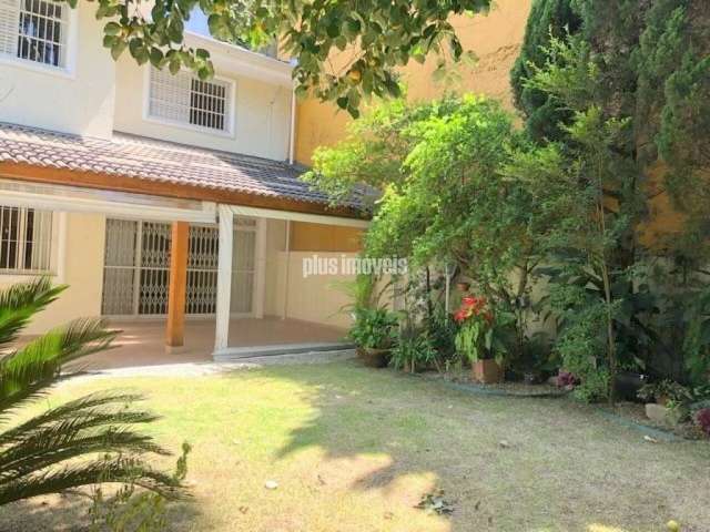 Belíssima casa Alto Padrão em região residencial nobre de São Paulo (Brooklin).