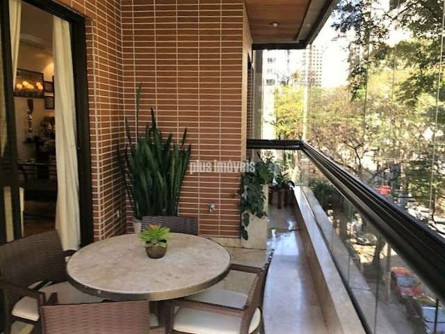 Apartamento com 275 m², 4 suítes e 7 vagas - Campo Belo