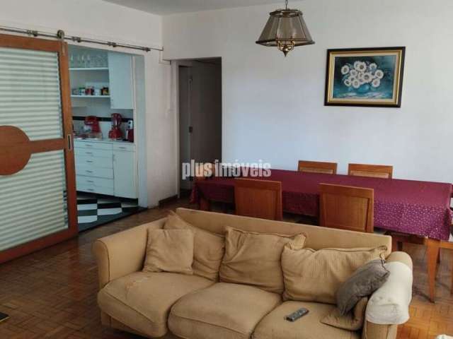 Pinheiros! Apartamento com Quintal!