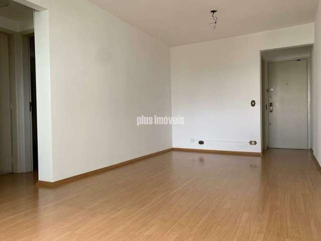 Apartamento bem conservado com 72m²