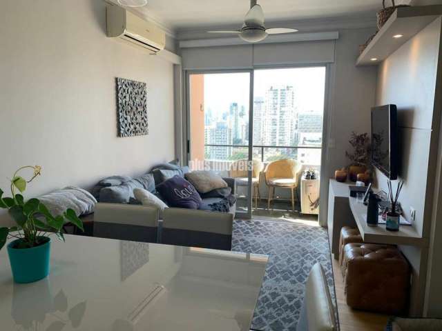 Apartamento Atualizado e Completo na Vila Olímpia - Pronto para Morar!