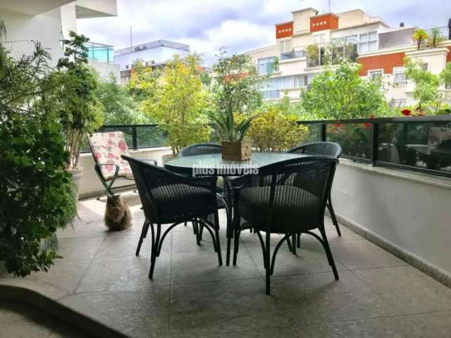 APARTAMENTO - REAL PARQUE - Ótima localização.