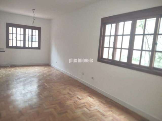 Casa de vila, 4 dormts, ótima localização prox. metrô