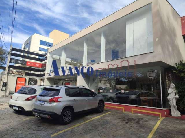 Maravilhoso conjunto comercial com 1282 m² em localização privilegiada