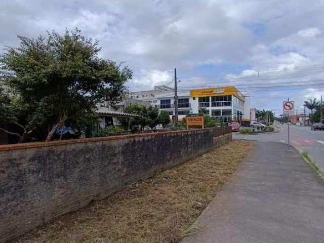 Terreno comercial de esquina com 352m² de frente para o binário do bairro Vila Nova