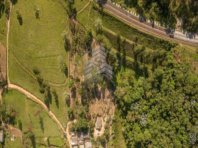 Venda de área de terreno em Mairinque-SP, Estrada Setubal, início da Estrada Brasil-Japão, com 11.202 m². Ótima para loteamento e chácara. Área urbana