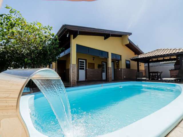 Excelente Casa Térrea à venda, 3 quartos, com piscina Residencial Central Park - Vargem Grande Paulista - SP