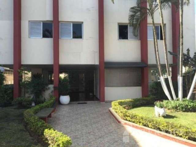 Apartamento com 70m², Vende no Lauzane, com 2 dormitórios,  varanda, 2 banheiros e 1 vaga. Todo reformado.