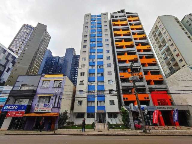 Apartamento mobiliado com 1 dormitório para alugar, 47 m² por R$ 1.650/mês - Centro - Curitiba/PR