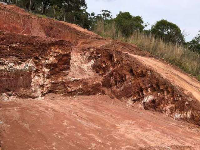 Terreno para venda com terraplanagem em Terra Preta.