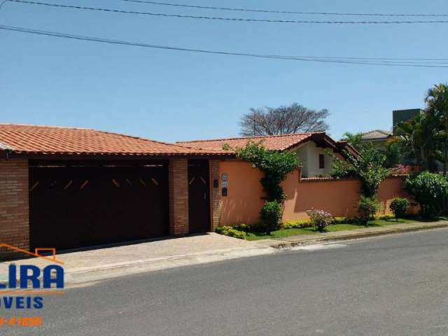 Excelente Casa de Esquina em Atibaia - Venda e Aluguel