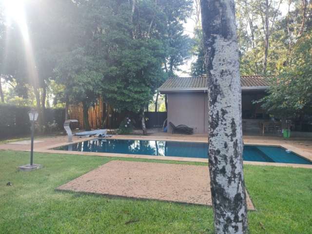 Chácara em condomínio Hípica, Ribeirão Preto, 1960m², lazer completo, 4 quartos e piscina.