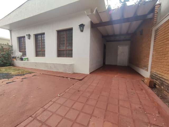 Casa térrea de 160m², 3 quartos, suíte e jardim, Zona Sul de Ribeirão Preto - Financiável!