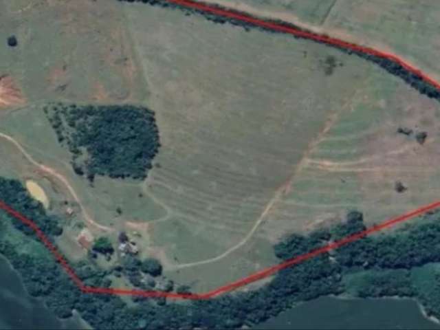 Fazenda de 32 Hectares em Passos - Expansão Urbana e Vista para a Serra da Canastra