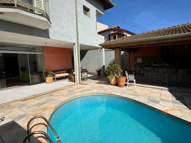 Casa de Alto Padrão à Venda no City Ribeirão - 400 m², Piscina e Acabamento de Luxo | R$ 1.200.00