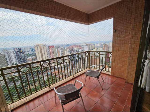 Apartamento 100m² mobiliado, 3 quartos, sendo 1 suite na Vila Bastos em Santo André